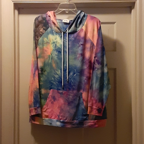 BiBi Tops - Tie dye hoodie